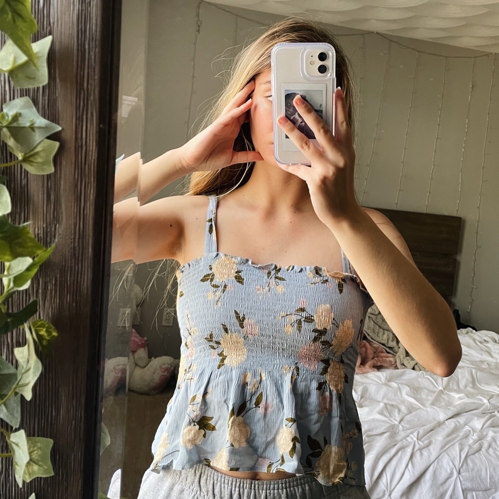 ✨American Eagle shirt